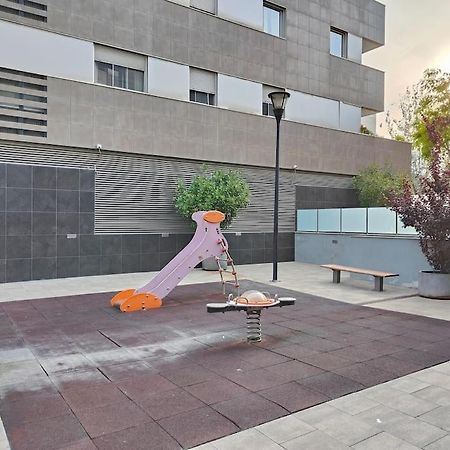 Cozy Apartment Forum Beach 산트 아드리아 데 베소스 외부 사진