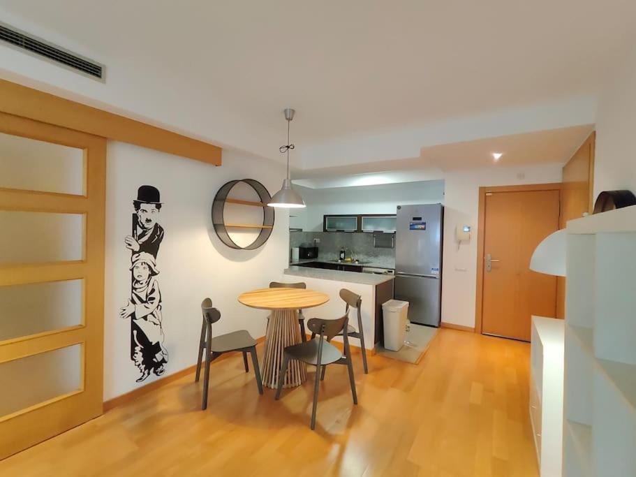 Cozy Apartment Forum Beach 산트 아드리아 데 베소스 외부 사진
