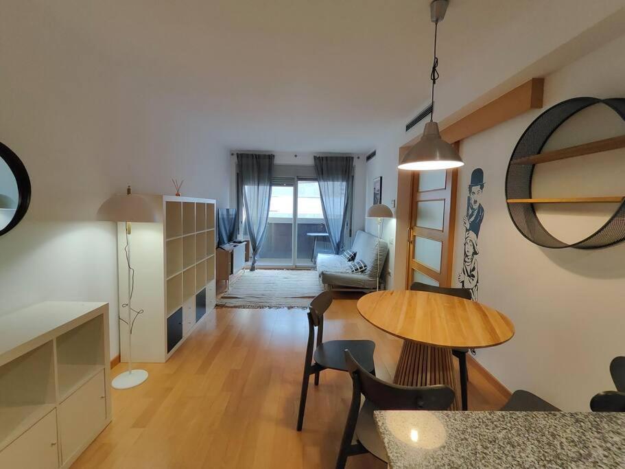 Cozy Apartment Forum Beach 산트 아드리아 데 베소스 외부 사진